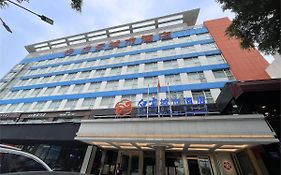 Guangdong Baiyun City Hotel